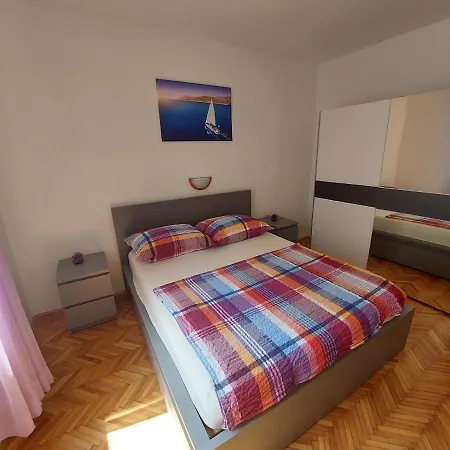 Luka Apartman *