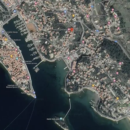 Luka Rab Town