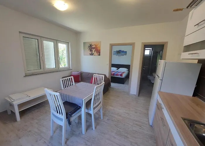 Apartments Luka Rab Town