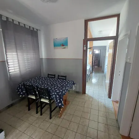 Apartments Luka Apartment