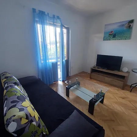 Apartment Apartments Luka